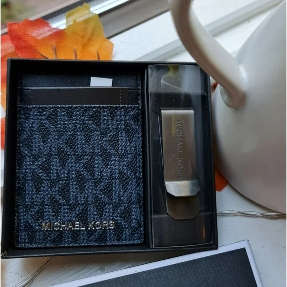 SOLD!!! Michael Kors Men's Signature Black and Navy Card Wallet & Money Clip - Picture 3 of 6
